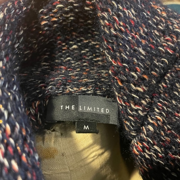 Sweater - Picture 4 of 4